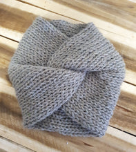 Load image into Gallery viewer, Beige Headband
