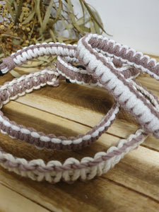 Collar in Mauve and Cream Colours